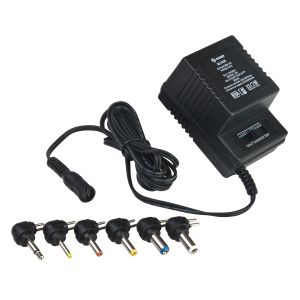 Adaptador de voltaje de 3 a 12 Vcc, 300 mA, con puntas intercambiables