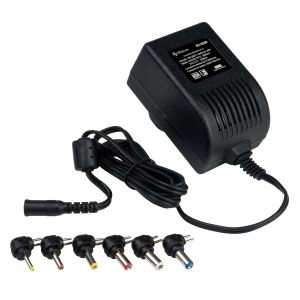 Adaptador de voltaje regulado de 3 a 12 Vcc, 2,5 A con puntas intercambiables.